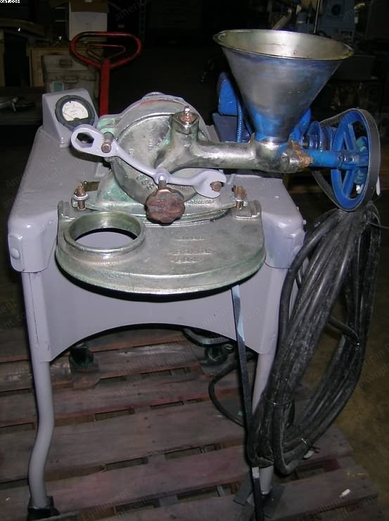 Bantam, Mikro-Pulverizer Model 65J1940, Hammer Mill, Type CF, 16000 RPM, 1 HP