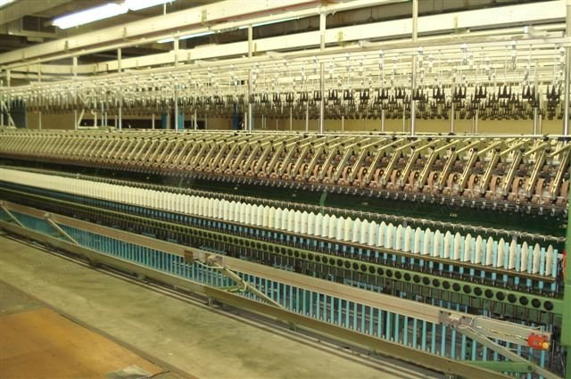 Zinser, 421, 1997, 2400mm Width, Worsted, 240 Spindles, 45mm Ring, 75mm Gauge