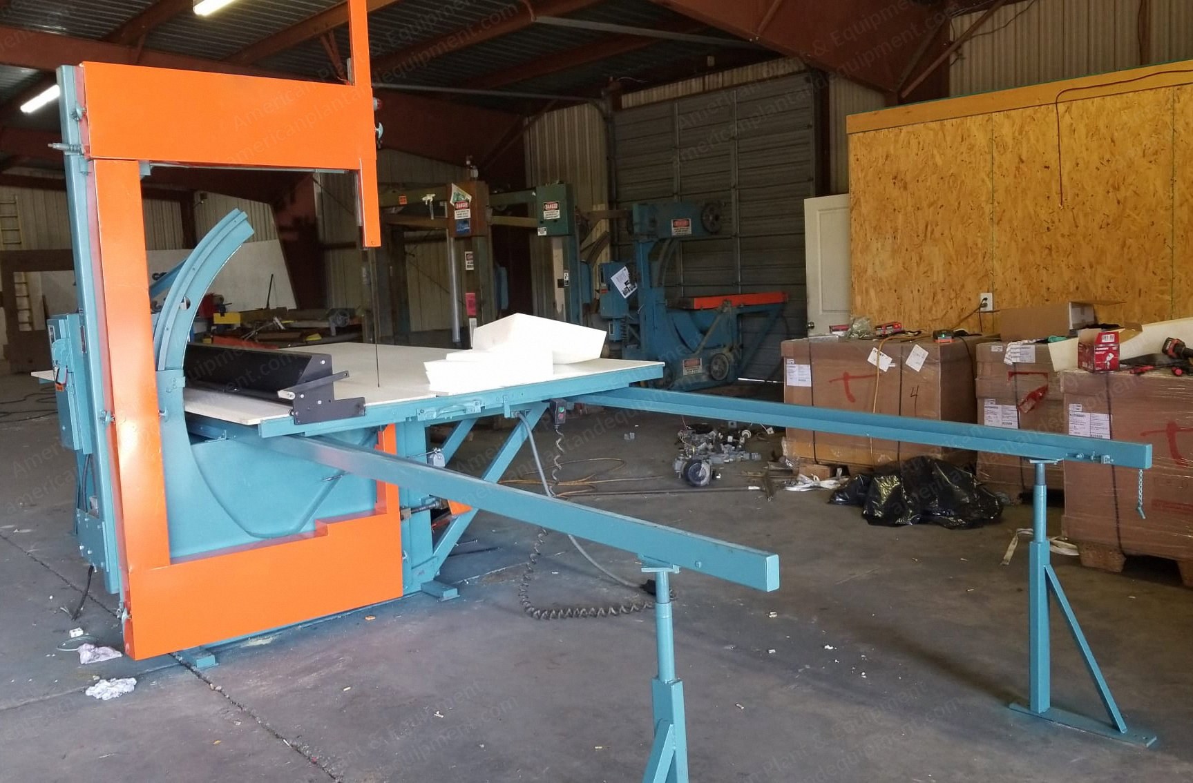 NovaStar, FN413, Foam Tilt Cutting Machine, 812.8mm Cutting Width, 45 to 90 Degrees Cutting Angle