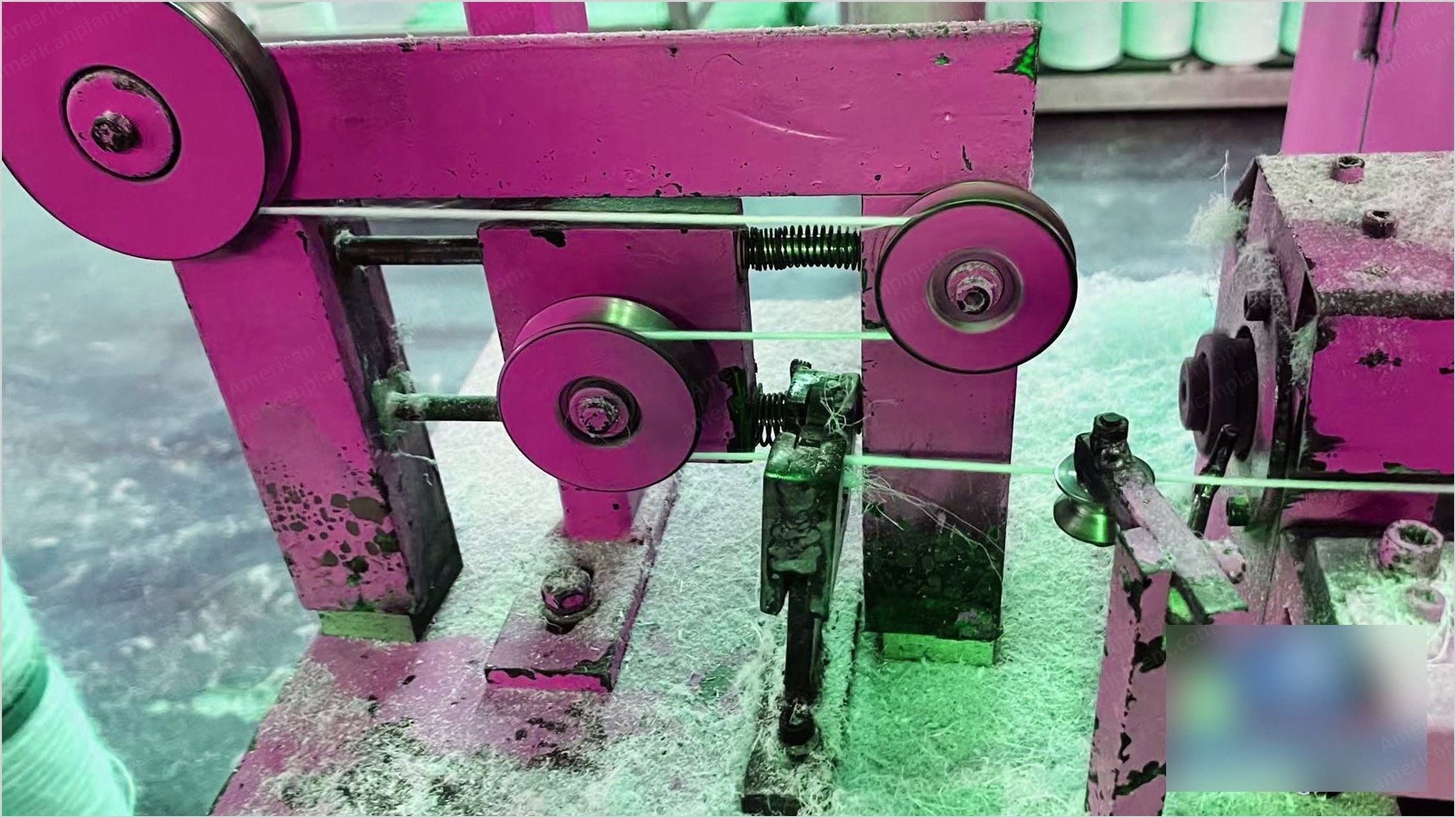 NovaStar, WN213, Bobbin Winder with Shearing Function, 10 inch Bobbin, 2.6 kW