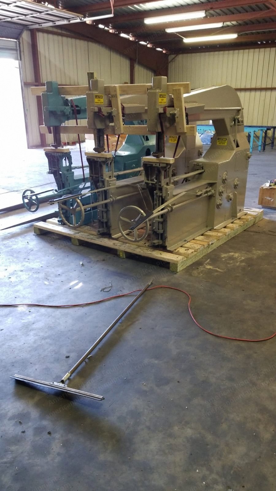 Lace Tufting Machine, Rebuilt, with Table, 12x20 ft Floorspace