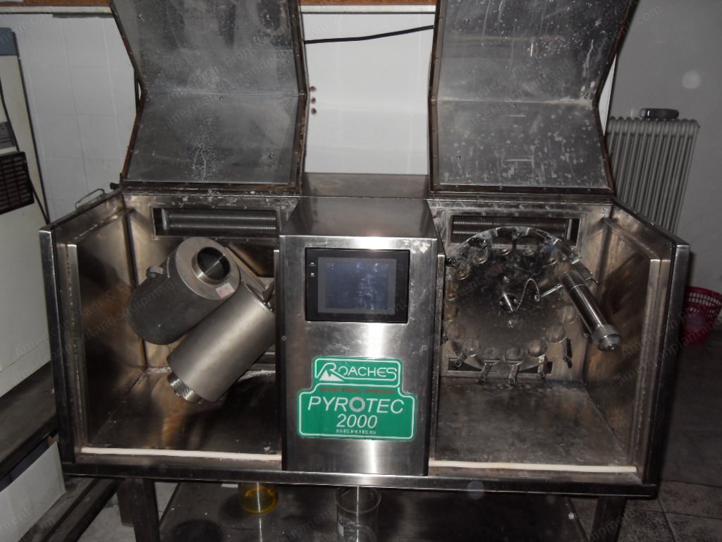 Roaches, Sample Dyeing Machine, 2004, 16 Positions, 24 Beakers, Infrared Heating
