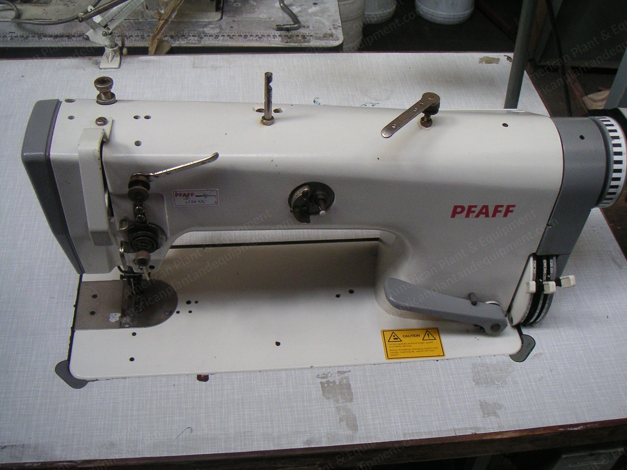 Pfaff, 487-900, Top Feed Lockstitch Sewing Machine, Full Option