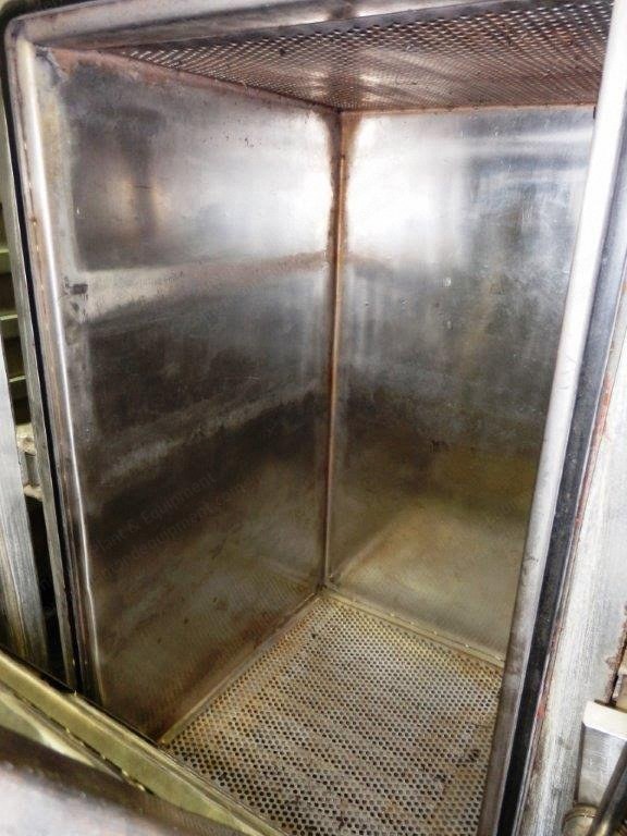 Drawer and Chamber-Shelf Dyeing Machine, 1999, 100 kg and 50 kg Capacity, Steam Heated