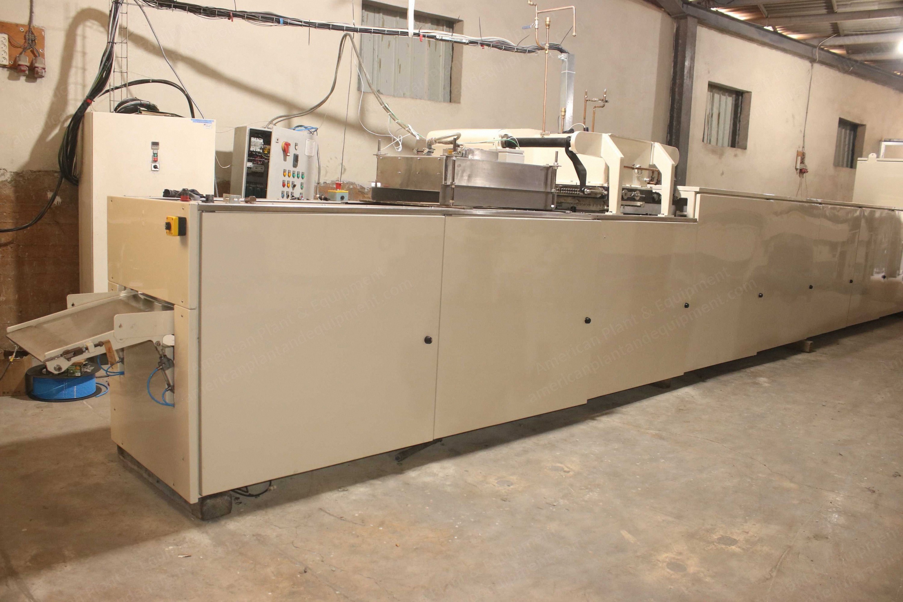 Low & Duff, MacIntyre Plant, 2000, Chocolate Processing, 200mm Mold Width, One-Shot Depositing Line