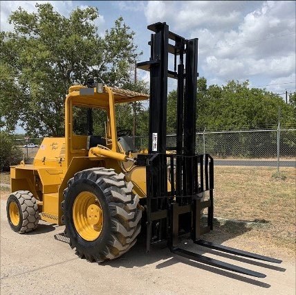 Master Craft, C080-7106, 2006, Rough Terrain Forklift, 8000 lbs Capacity, Diesel, 2-Wheel Drive