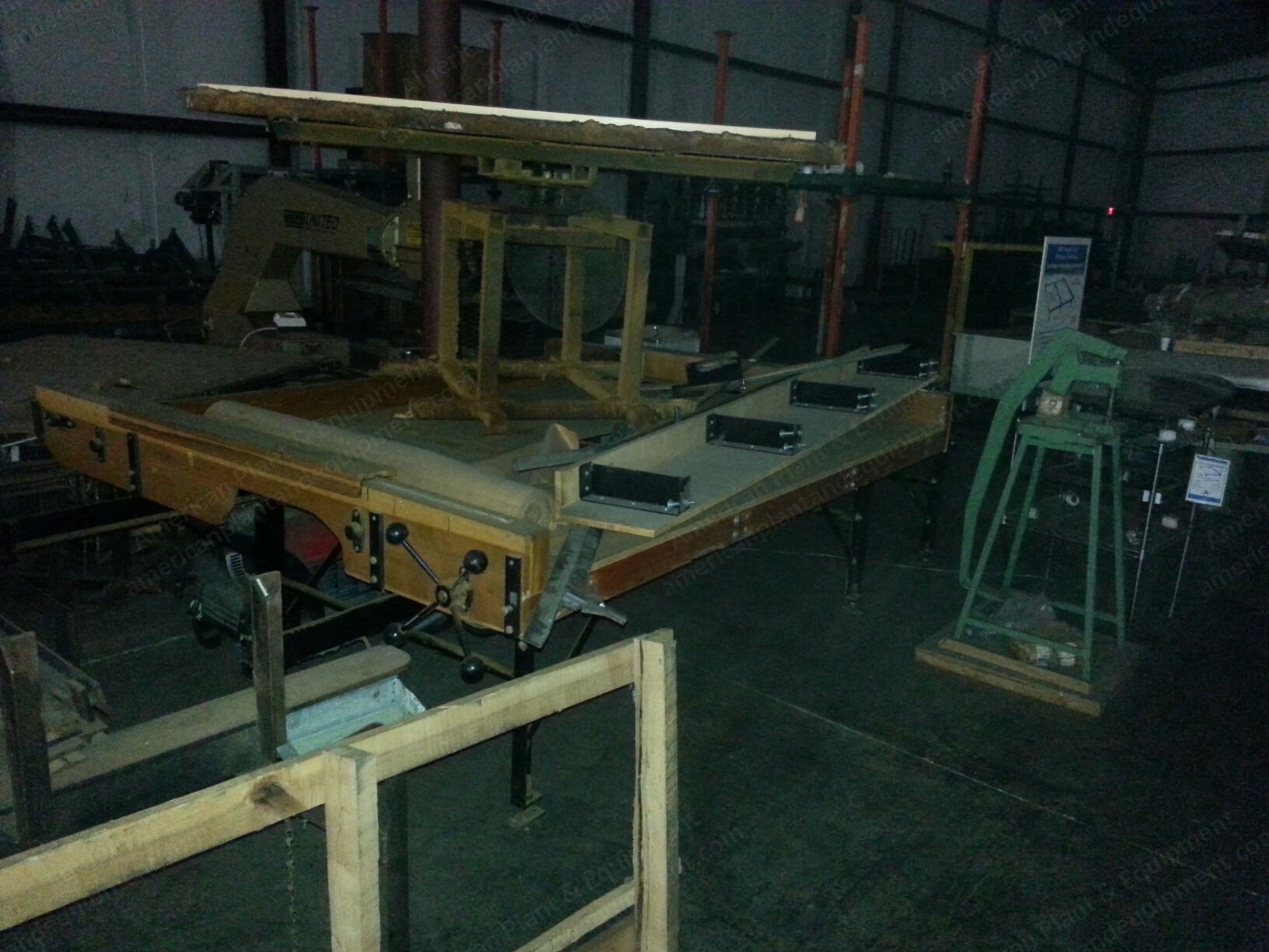 United, Lace Tufting Machine, 2004, Queen Size, with Tables