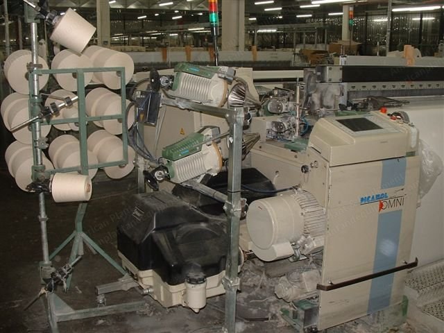 Picanol, Omni, 1998, Airjet Looms, 2800mm to 3400mm Working Width, 2 to 4 Colors