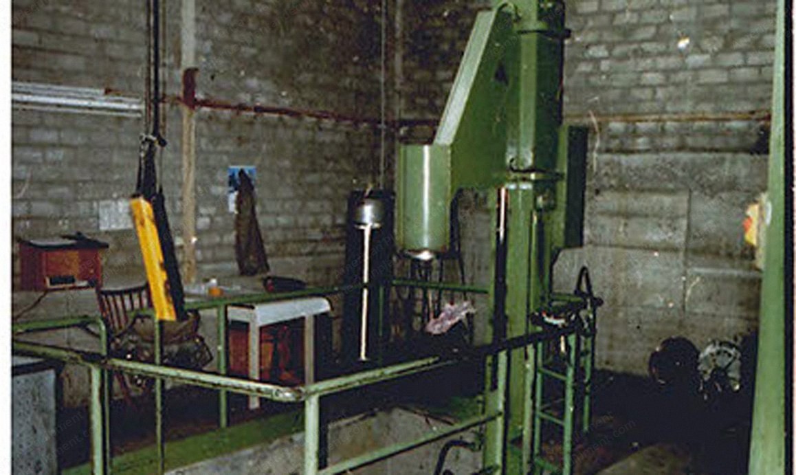 Autefa, 232-17, 1981, Hydraulic Bumpspress, Cylinder Diameter 400mm, 7.5 kW