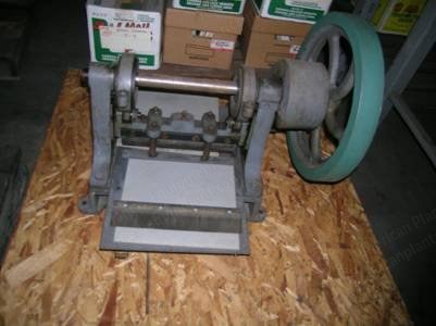 Hardaker, Sample Cutter, 14.5 inch Working Width, Manual Cam Operation