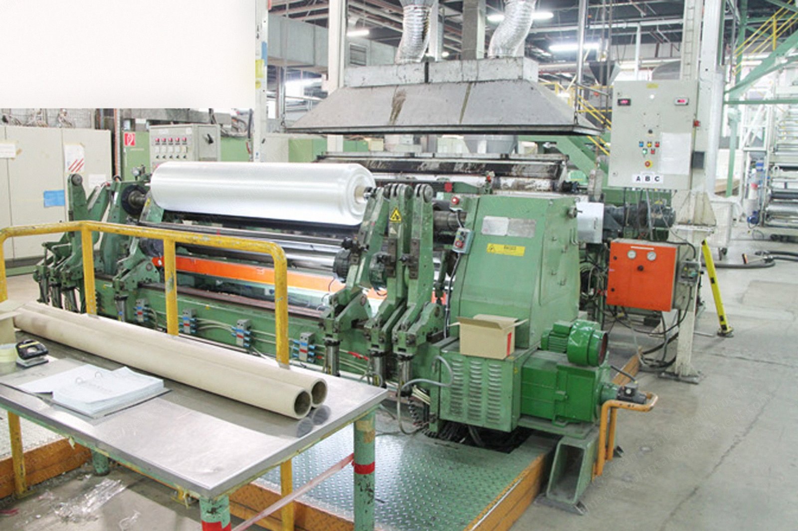 Dusenbery, 260DE, 1984, Slitter-Rewinder, 2600mm Working Width, 400 m/min Speed