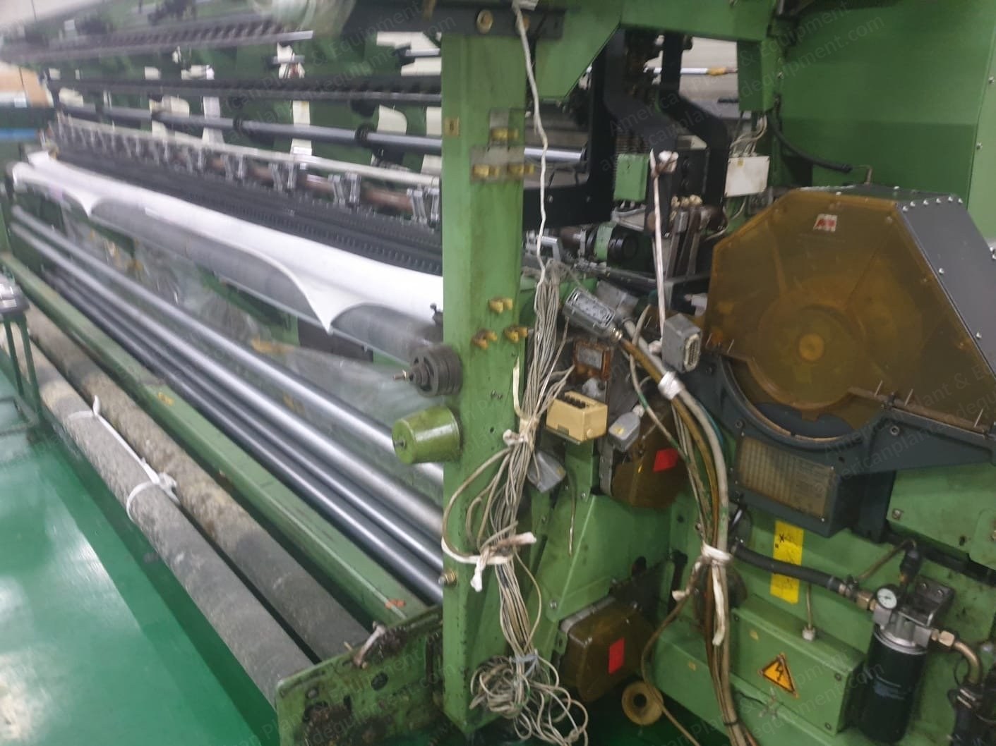 Karl Mayer, HKS3-1, 1997, 210" Width, 28 Gauge, 1800 RPM, Lycra Attachments