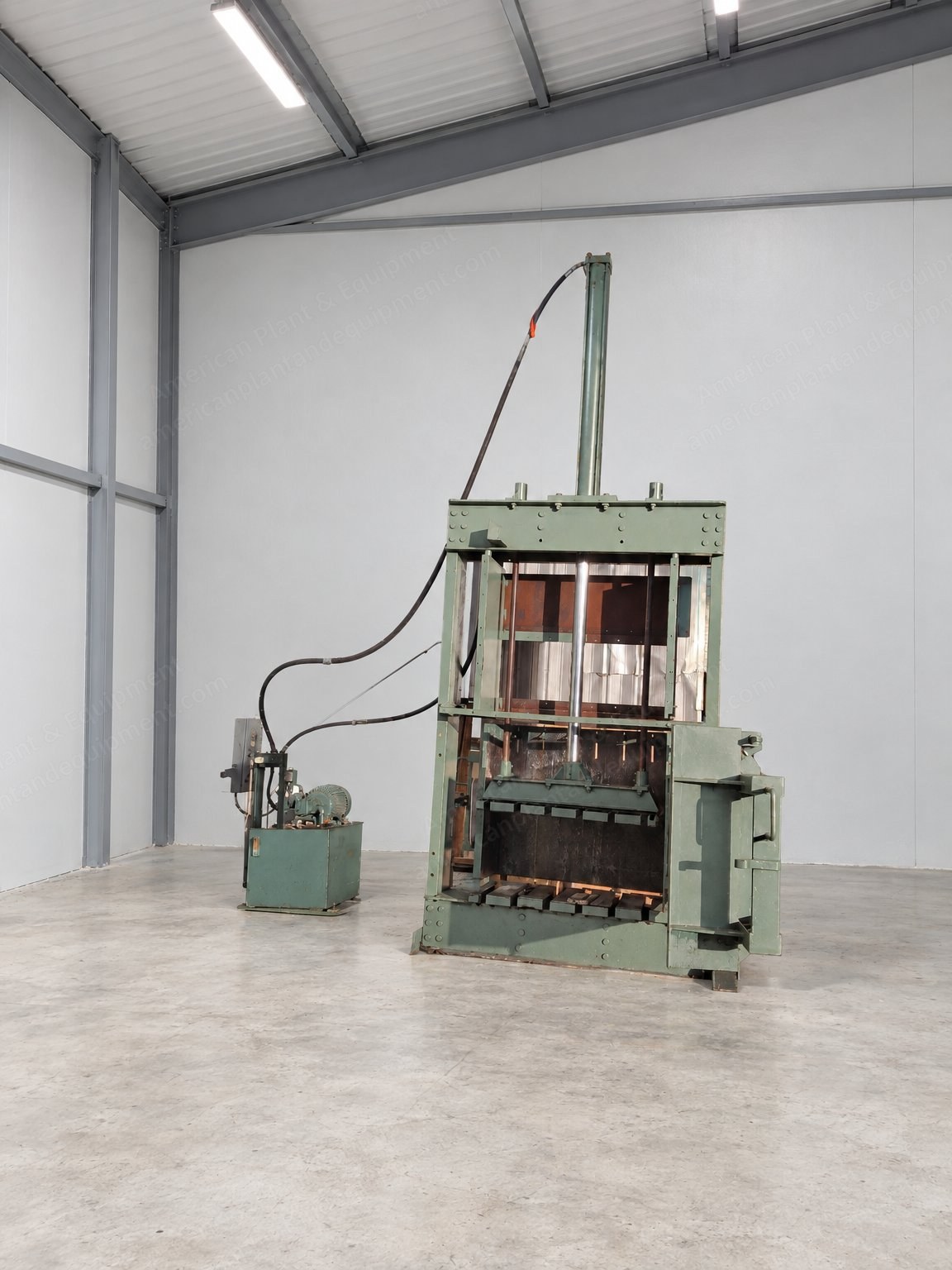 Walters, Vertical Fiber Baler, 6 ft Stroke, 6 in Bore, 20 HP Hydraulic Pack, Double Door