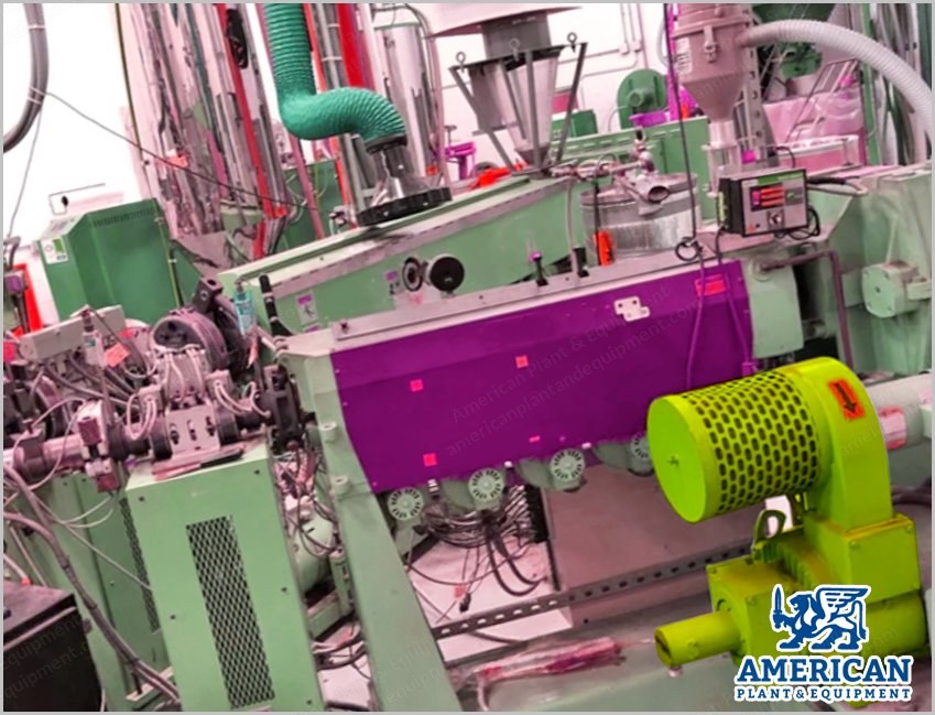 Marshall & Williams, Co-Extrusion Sheet Line, 7-Layer, 30" Wide, with 2.5" Welex and 1.5" & 1.25" Davis Standard Extruders