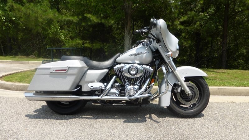 Harley-Davidson, Street Glide, 2007, 1584cc, 59665 Miles, Silver Line X