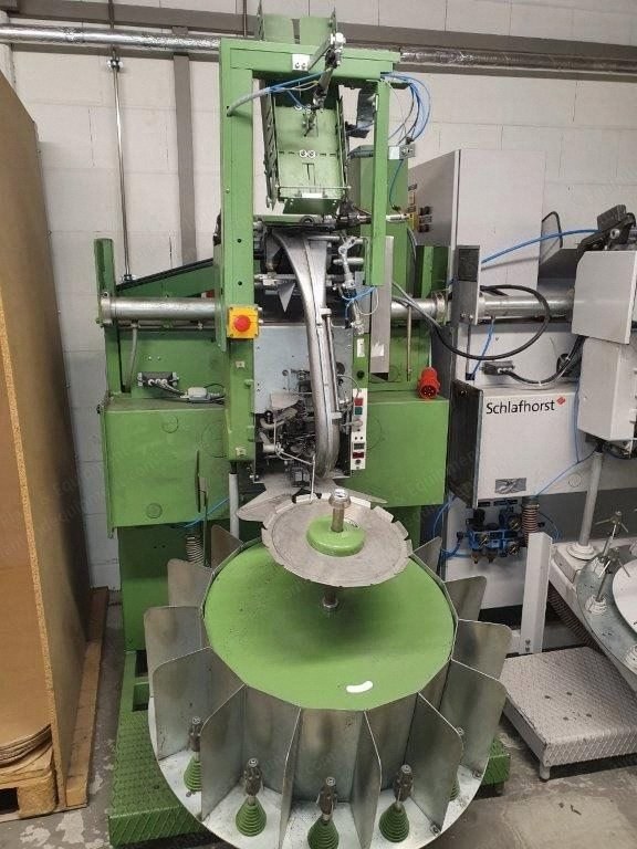 Schlafhorst RC6 and Mayer Rest Cone Winders, 2000/1992, 1 Position Each, with Splicer/Knotter