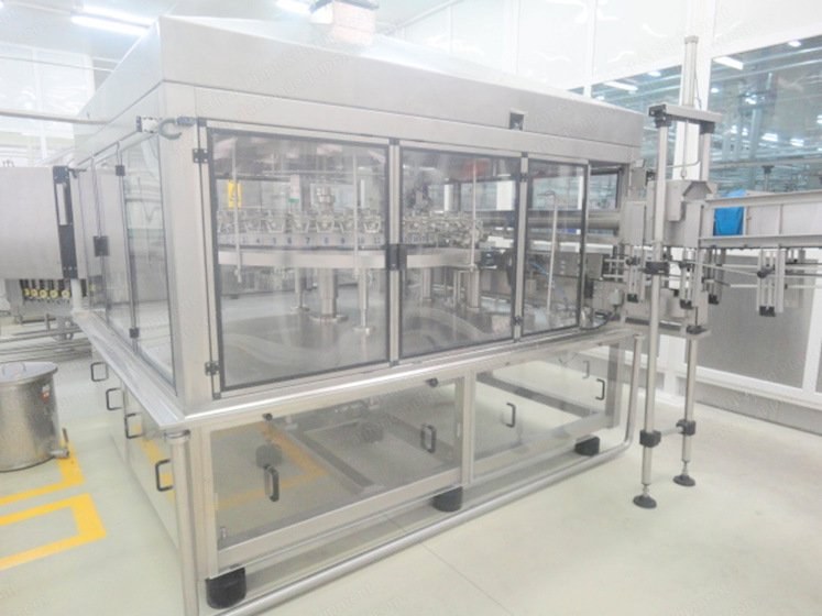 Mineral Water Bottling Line, 14,000 to 20,000 BPH, 1988 to 2008, 380V, 50Hz