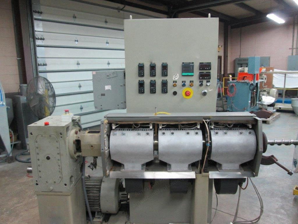 American Kuhne, AK-200, 2002, 2" Extruder, 24:1 L/D, 20 HP Motor
