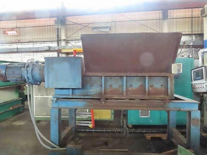Shredpax, AZ-80-T, 1992, Dual Shaft Shredder, Twin 40 HP Motors, 33x63 inch Cutting Chamber