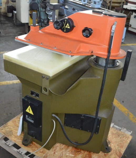 Atom, SL999/5, 1996, 25 Ton Die Cutter, 39.375x19.69 inch Cutting Table