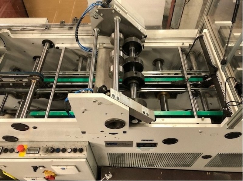 Heiber+Schröder Paper Tray Forming Machine, 2016, Max. Sheet Format 450x500mm, 3 Glue Units
