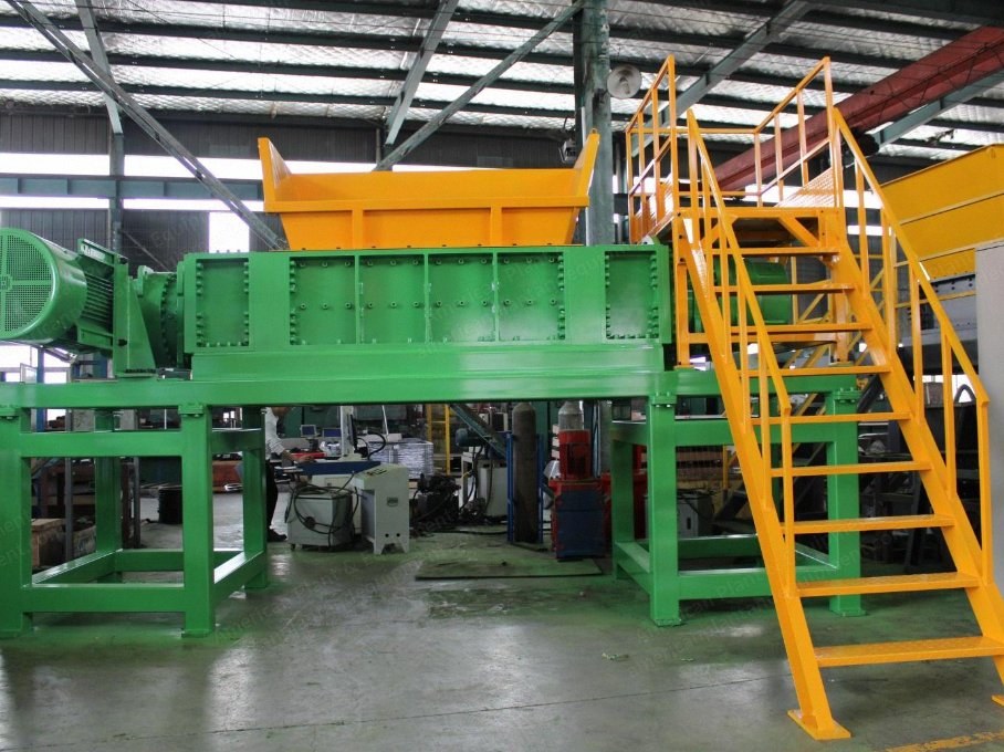NovaStar, SG283, Four Shaft Shredder, 2000mm Working Width, 500 Tires/Hour Capacity, 264 kW