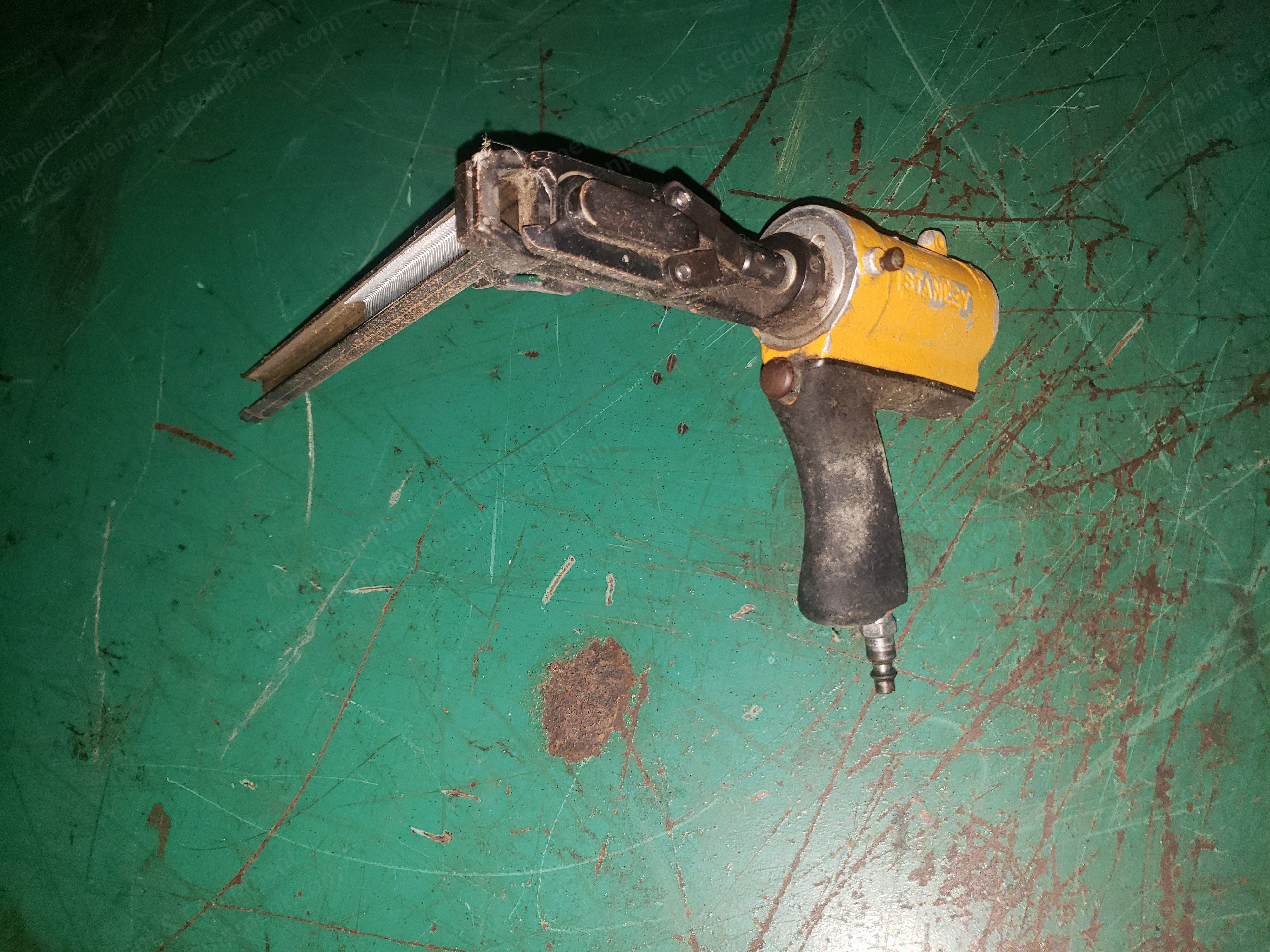 Pneumatic Staple Guns for Mattress Manufacturing