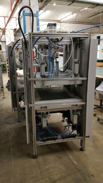 Brighi Automatic Pillow Filling Machine, 2013, Overlock Closing, Conveyor Feed