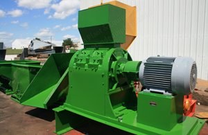 Abbe Engineering Co. Grinder, 30 HP, 5 Rotor Blades, 2 Bed Knives, 7x23 Inch Infeed