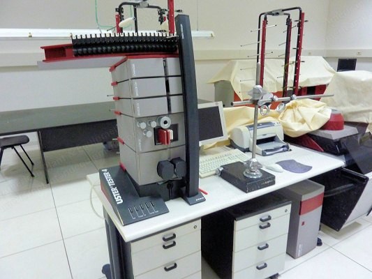Uster, UT 4 SX-FA, 2002, Yarn and Sliver Evenness Tester, Staple Fiber, Automatic Changer, Hairiness Sensor
