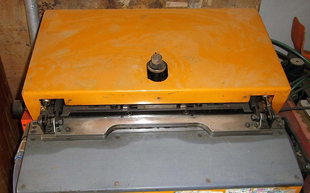 Müller & Kurth, 176, Linear Folding Machine, Working Width 400mm