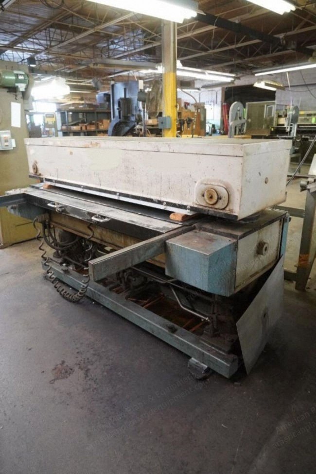 Samco, 70, 70 Tons, 22x67 inch Cutting Area, Hydraulic Die Cutter