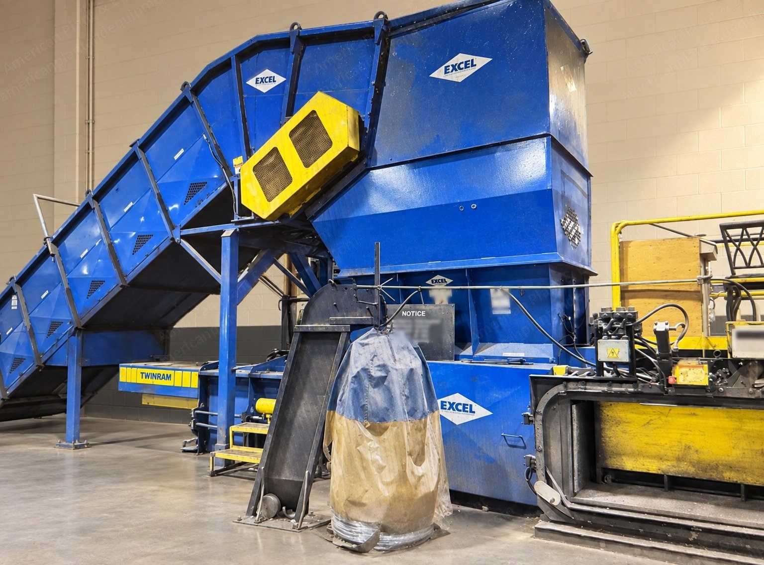 Excel, 2R10, 2008, Two Ram Baler, 40 x 90 Inch Feed Opening, Twin 50 HP, Steel-Belt Infeed Conveyor