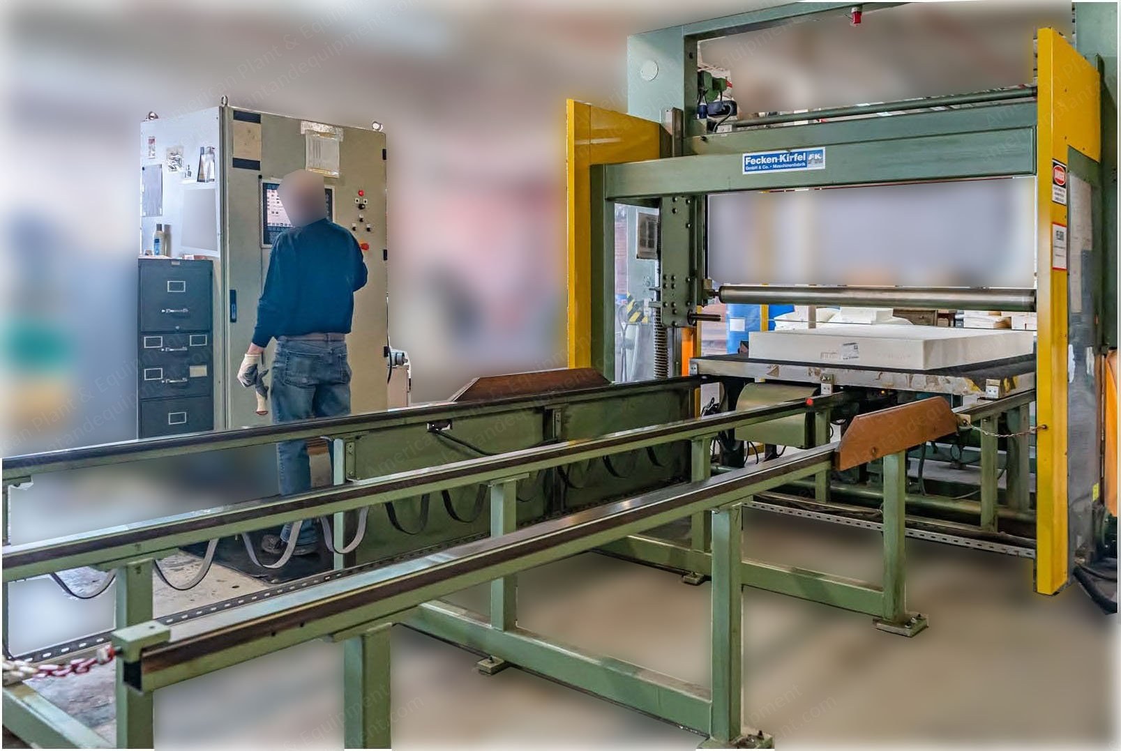 Fecken & Kirfel, W-21, 2002, Horizontal Splitter, 65 Inches, Vacuum Table