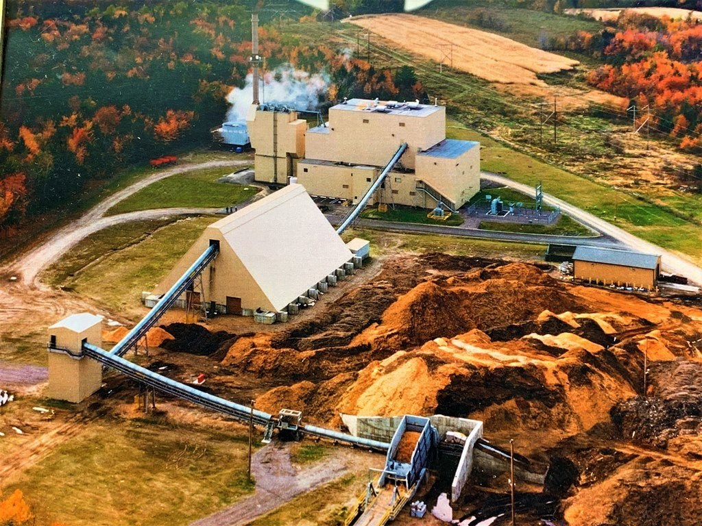 Riley, VR, 1992, 19700 kW Biomass Power Plant, Wood Chip Fired, 170000 lbs/hr Steam
