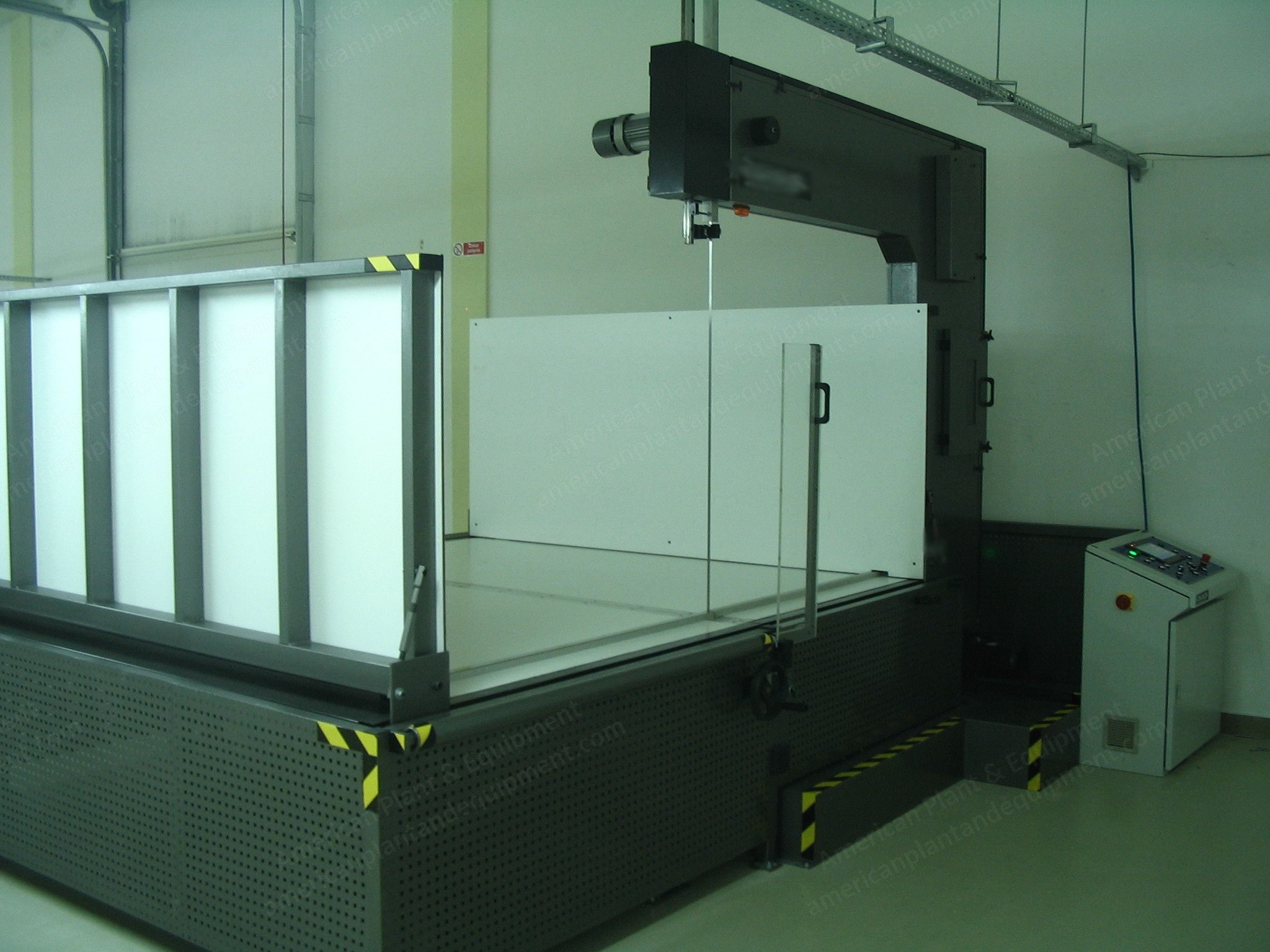 NovaStar, Automatic Vertical Cutting Machine