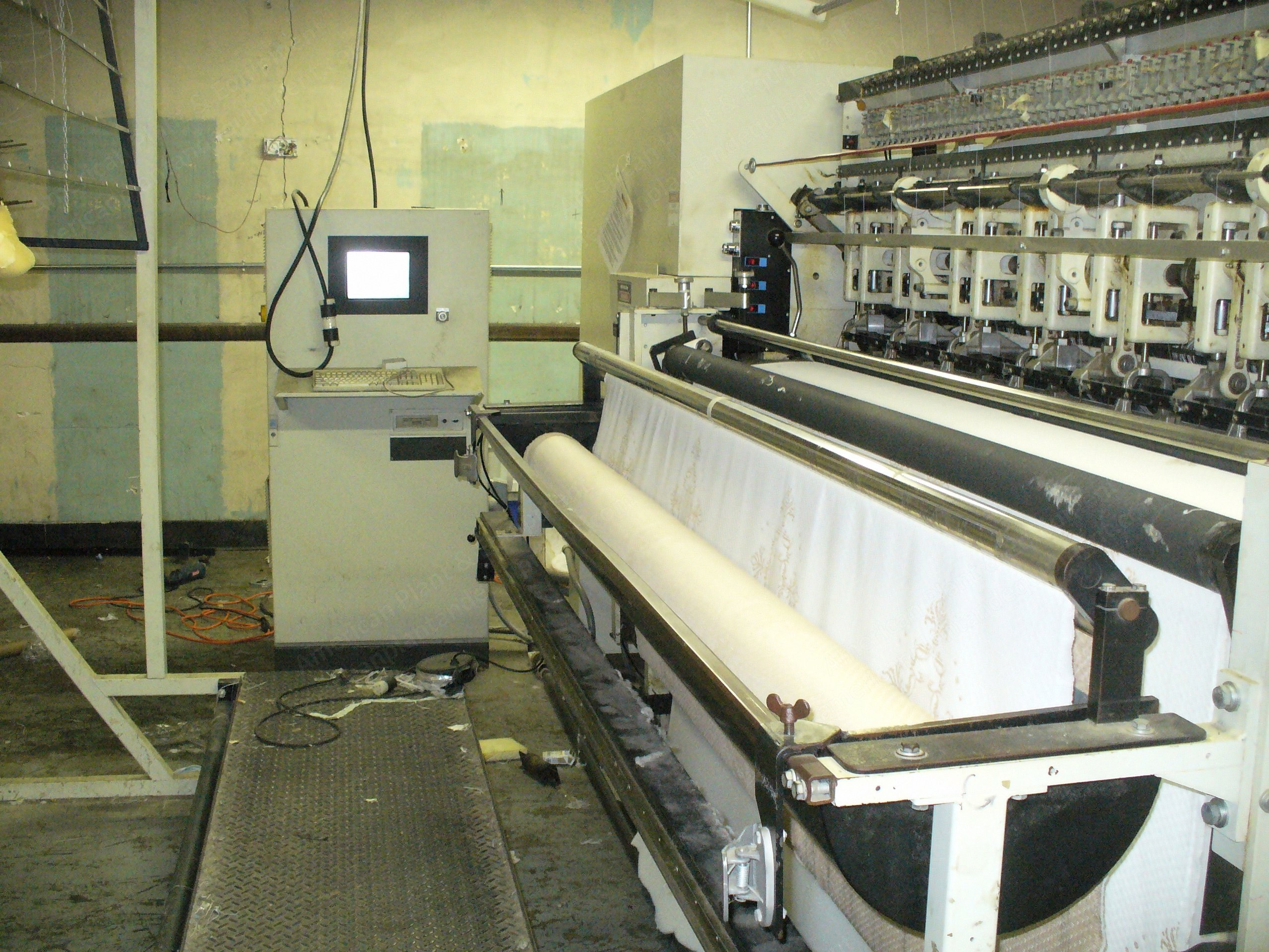 Gribetz, Reliance Chainstitch, 2000, 90 Inches, 1x3x6 Needle Spacing, with Cash Panel Cutter K-12