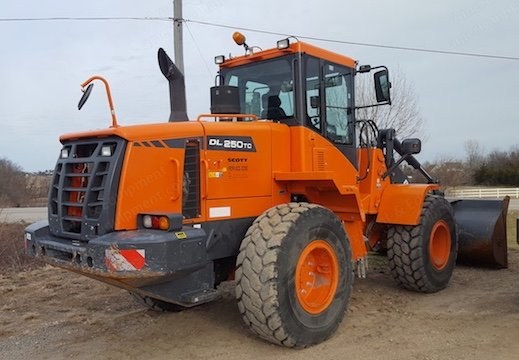 Doosan, DL250TC-3, 2015, Wheel Loader, T4 Interim Engine, GP Bucket, 60 Inches Forks, 1200 Hours