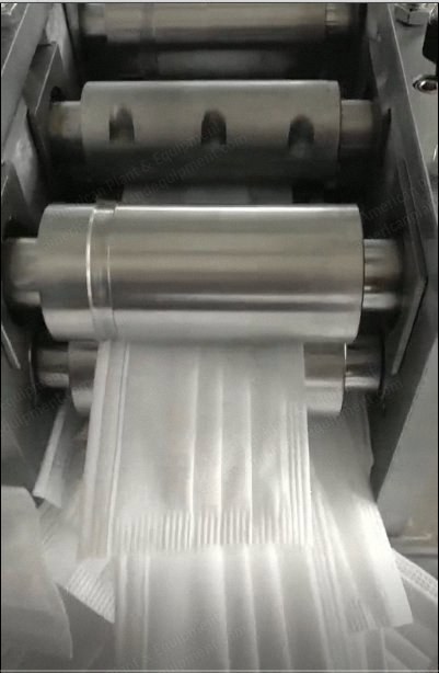 NovaStar, FM274, Semi-Automatic Mask Making Machine, 200 to 300 pcs/min Body Machine, 30 to 40 pcs/min Earloop Welder
