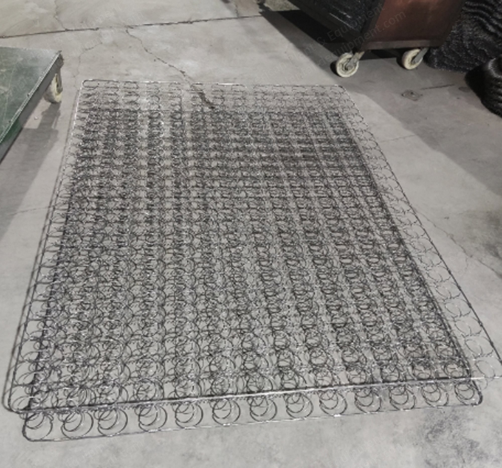 NovaStar, SB265, 312 Coil Mattress Innersprings, 51.5x73x6 Inches, 5 Turn