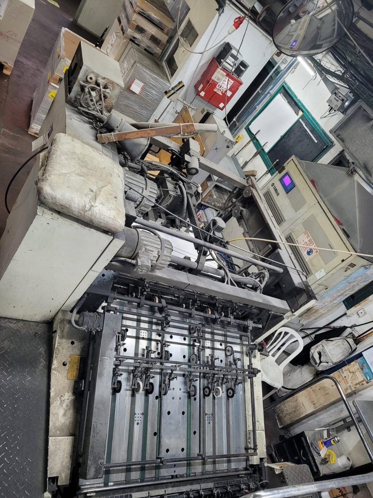 Mitsubishi, 3H, 1999, 6 Colors, 2 Coaters, Size 103x73