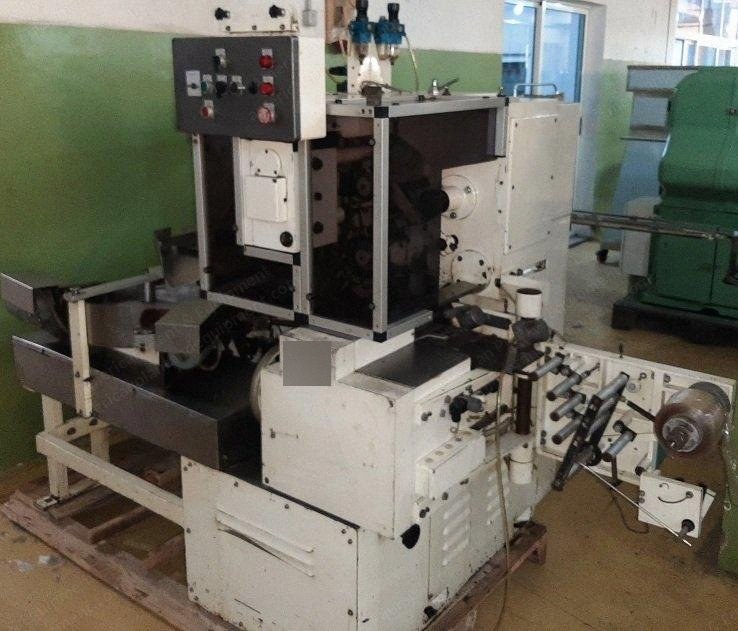 Aquarius, LPW1, Twist on Top Lollipop Wrapping Machine, 180 Pieces Per Minute