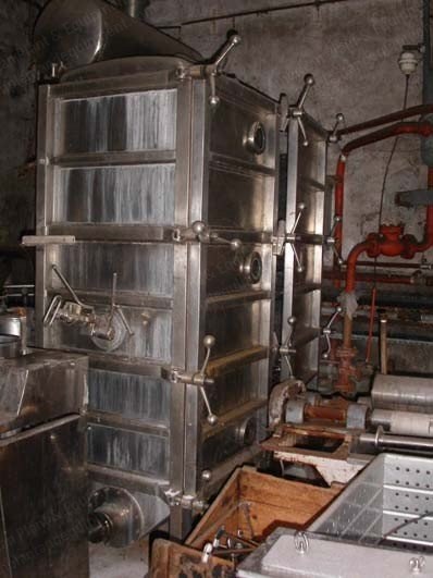Bellini, Hanks Dyeing Cabinet, 1968, 50kg to 100kg Capacity, 0.5 ATM