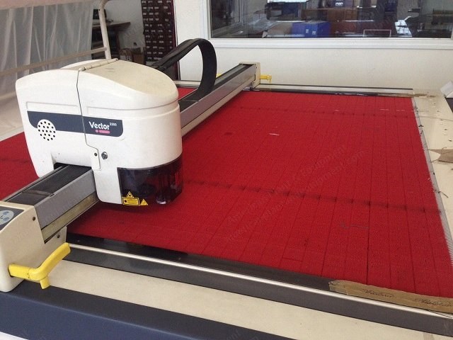 Lectra, VT 25 Faschion 71, 2005, Automated Cutting Machine, 939 Blade Hours, Camera and Mosaic Program