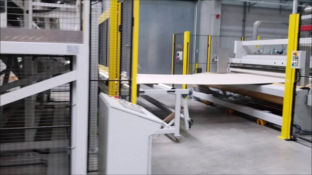 Matthys, Longitudinal and Cross Cutting, Winding and Stacking Line, 2016, 4000mm Working Width, with Accumulator