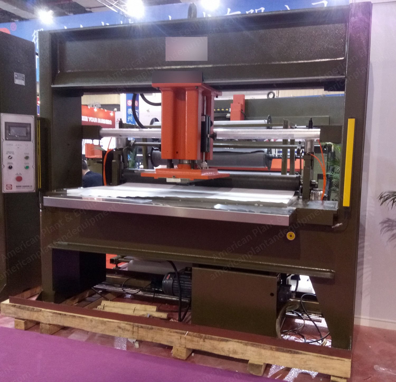NovaStar, DT131, Automatic Traveling Head Cutting Machine, 25 Tons, 2100x500mm Work Table