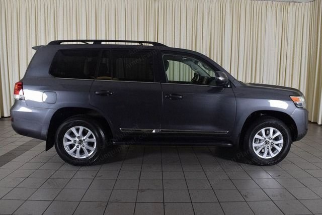Toyota, Land Cruiser Base, 2016, V8 Engine, Automatic, Magnetic Gray Metallic, 2529 Miles