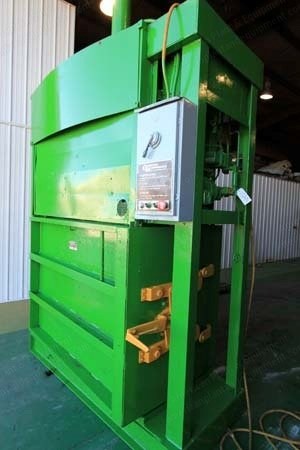 General Hydraulic, 315-60L-11, 1998, Vertical Baler, 60x30x60 Inch Chamber, 7.5 HP