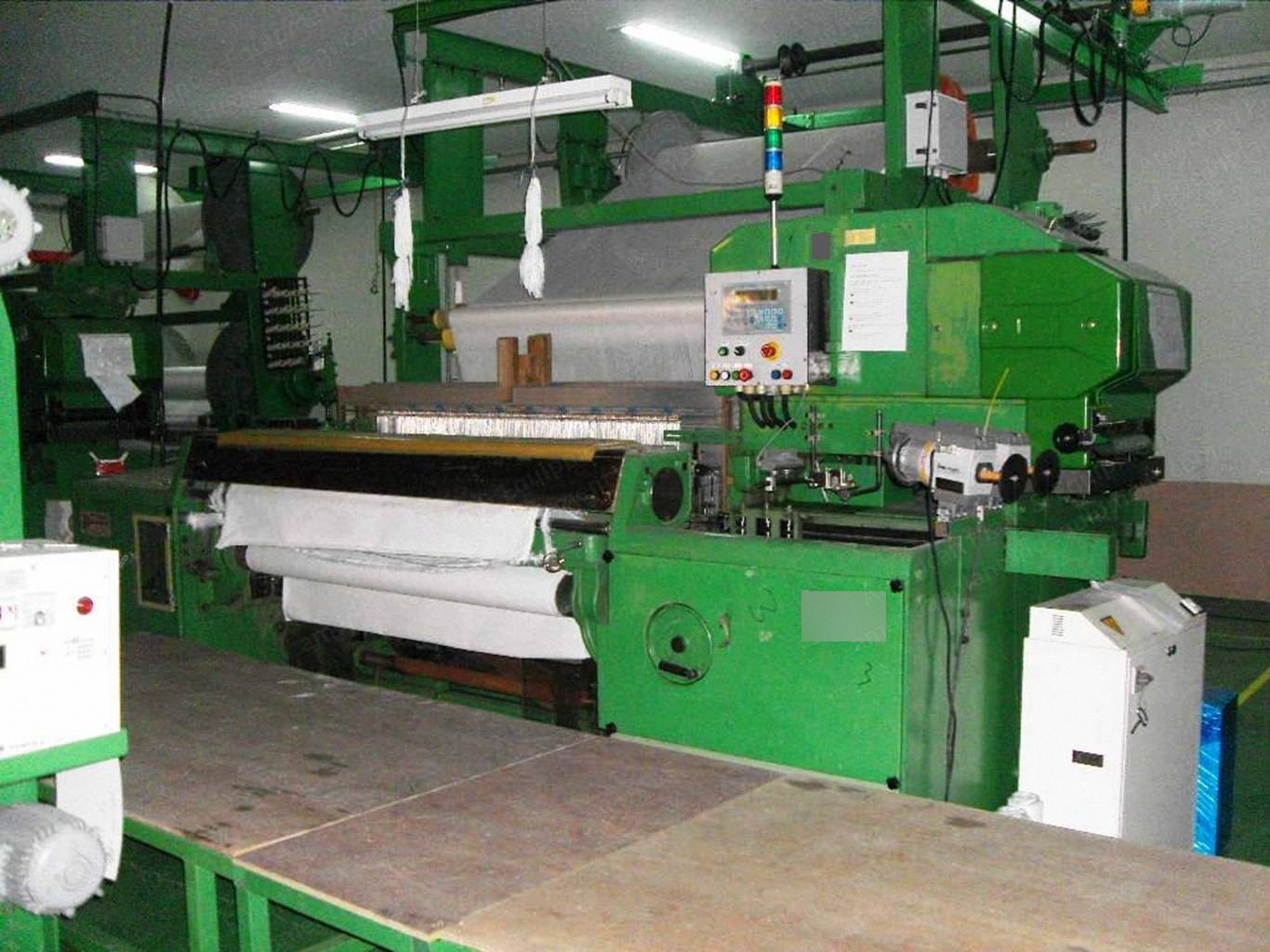 Van De Wiele, MPS22, 1982, Velvet Double Rapier Loom, 1750mm, 2 Color, Staubli Dobby