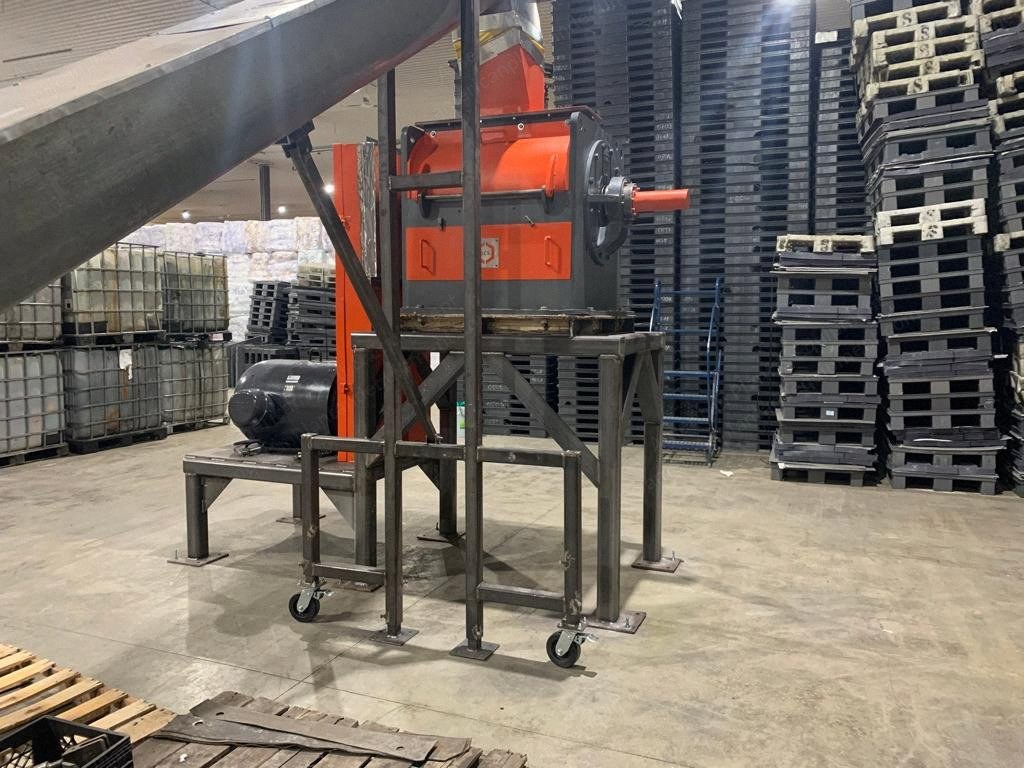 Sprout Waldron, Grinder, 150 HP, 20x36 Inch Opening, 12 Rotor Blades